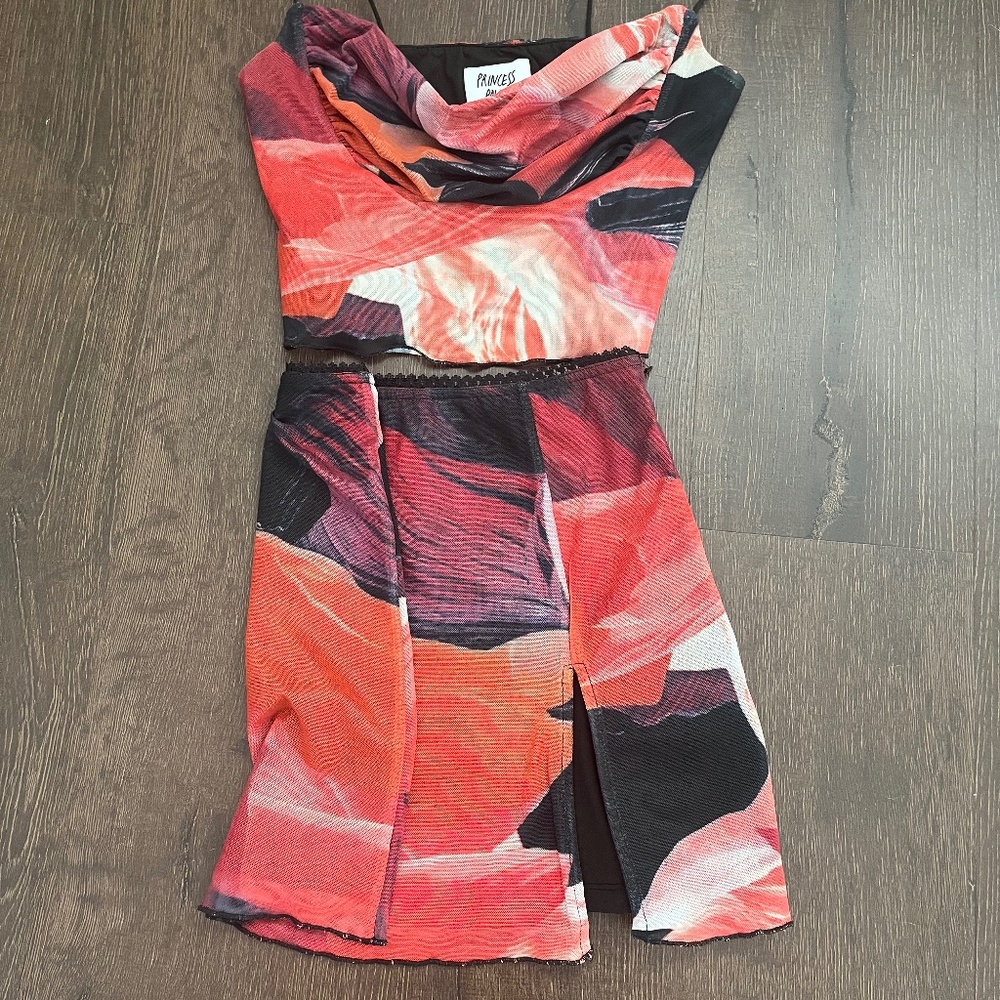 Mini skirt and top set